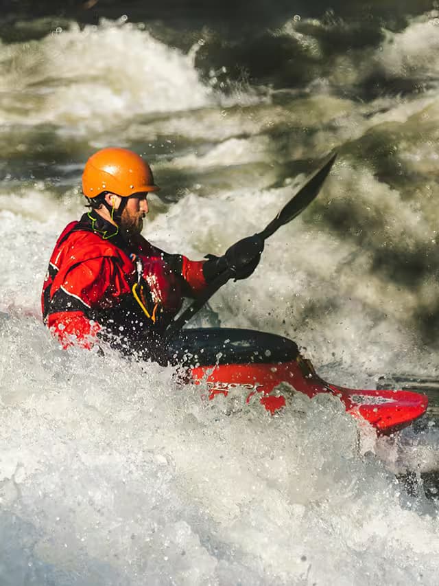 Kayaking in nepal